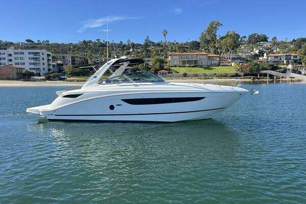 Sea Ray 350 Sundancer Yacht For Sale