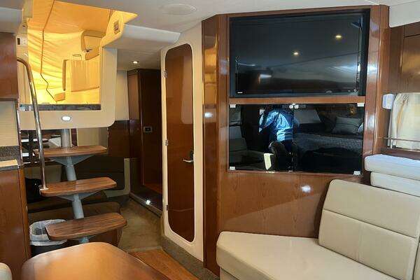 Photo of the 2014 Sea Ray 350 Sundancer "Just Plane Fun"