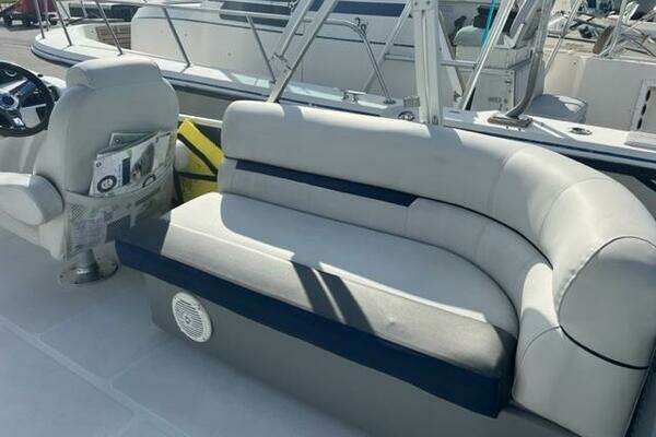 Photo of the 2021 Hurricane Fundeck "Seananigans "