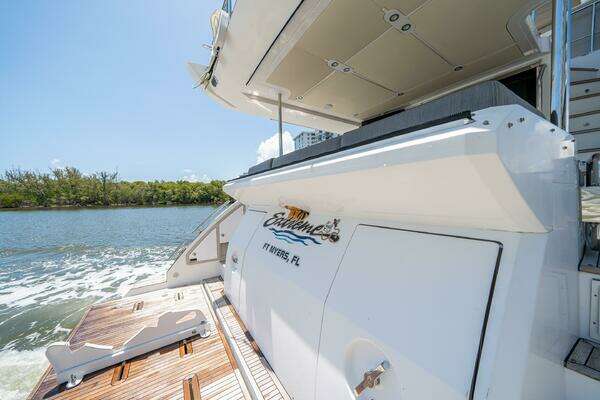 Azimut 72 Fly Yacht For Sale