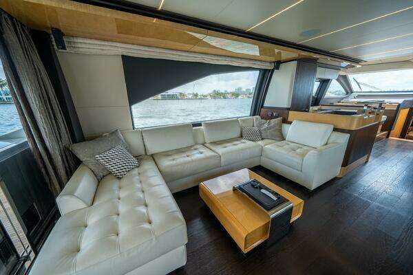 Azimut 72 Fly Yacht For Sale