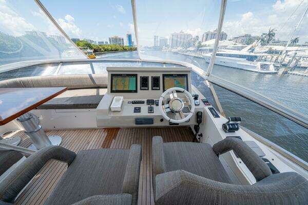 Azimut 72 Fly Yacht For Sale