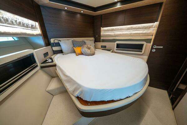Azimut 72 Fly Yacht For Sale