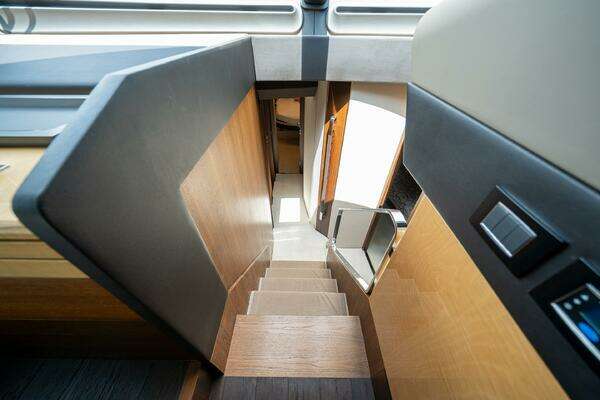 Azimut 72 Fly Yacht For Sale
