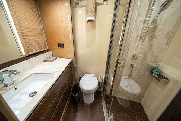 Azimut 72 Fly Yacht For Sale