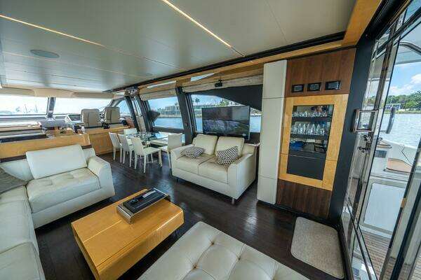 Azimut 72 Fly Yacht For Sale