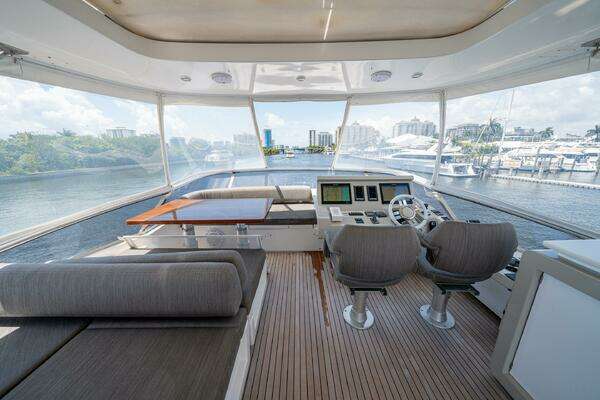 Azimut 72 Fly Yacht For Sale