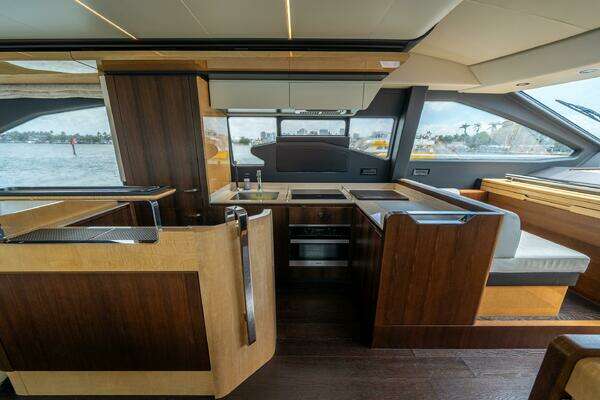 Azimut 72 Fly Yacht For Sale