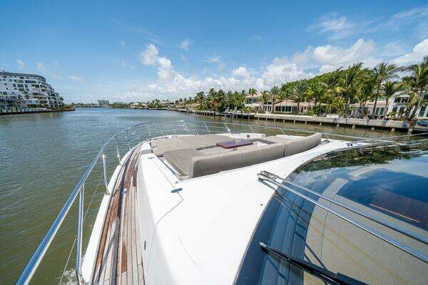 Azimut 72 Fly Yacht For Sale