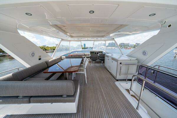 Azimut 72 Fly Yacht For Sale