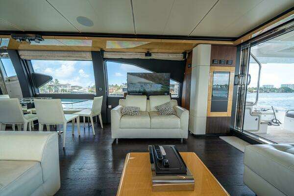 Azimut 72 Fly Yacht For Sale