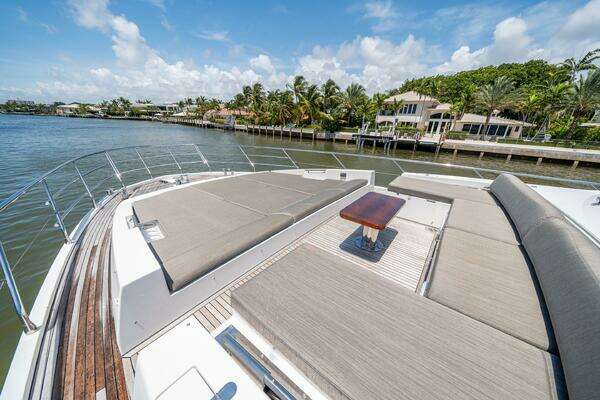 Azimut 72 Fly Yacht For Sale