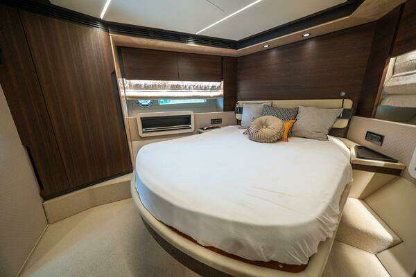 Azimut 72 Fly Yacht For Sale