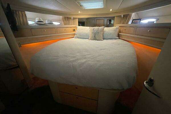 Sea Ray 480 Sedan Bridge Yacht For Sale