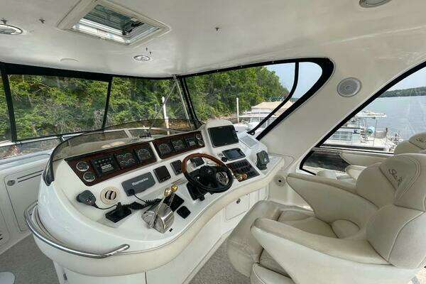 Sea Ray 480 Sedan Bridge Yacht For Sale