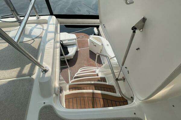 Sea Ray 480 Sedan Bridge Yacht For Sale
