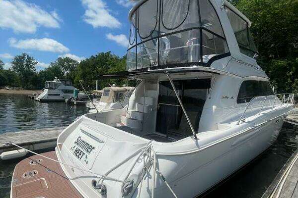 Sea Ray 480 Sedan Bridge Yacht For Sale