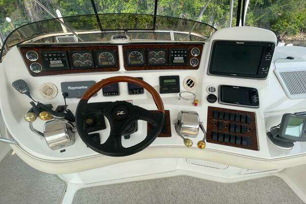 Sea Ray 480 Sedan Bridge Yacht For Sale