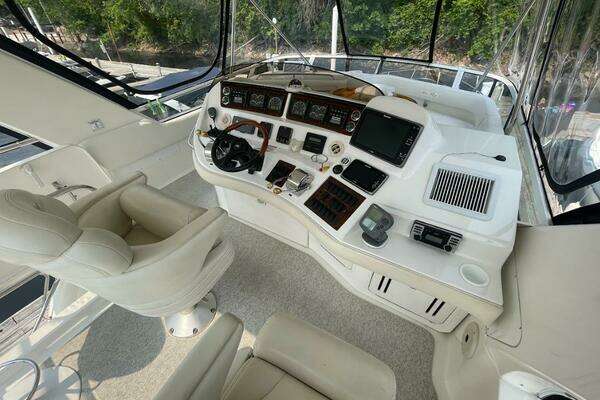 Sea Ray 480 Sedan Bridge Yacht For Sale