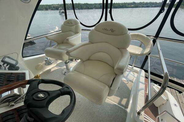 Sea Ray 480 Sedan Bridge Yacht For Sale