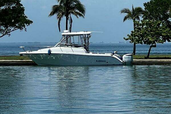 32-ft-Century-2002-3200 Walkaround-North Miami Florida United States yacht for sale