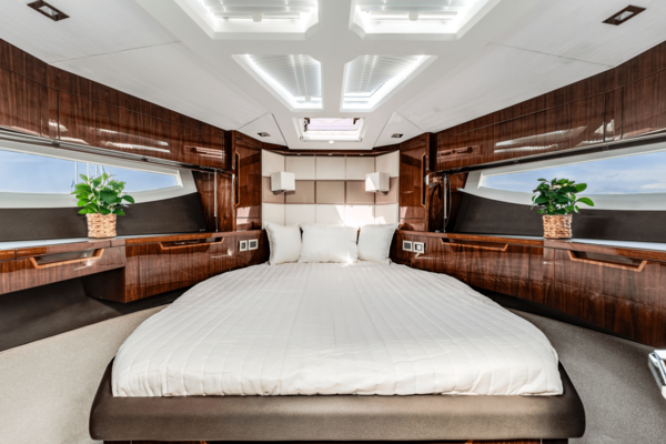 Galeon 510 SKY Yacht For Sale