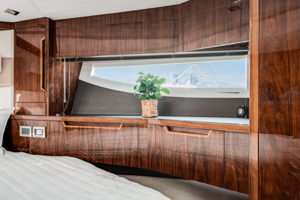 Galeon 510 SKY Yacht For Sale