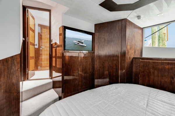 Galeon 510 SKY Yacht For Sale