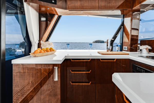 Galeon 510 SKY Yacht For Sale