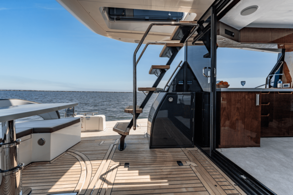 Galeon 510 SKY Yacht For Sale