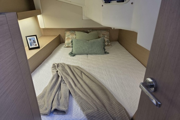 Beneteau Oceanis 34.1 Yacht For Sale