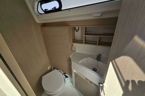Beneteau Oceanis 34.1 Yacht For Sale