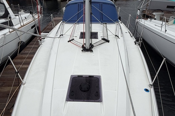 Our Trade 35ft Beneteau Yacht For Sale