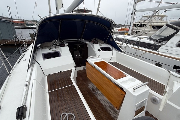 Beneteau Oceanis 34.1 Yacht For Sale