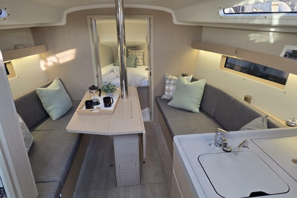 Our Trade 35ft Beneteau Yacht For Sale
