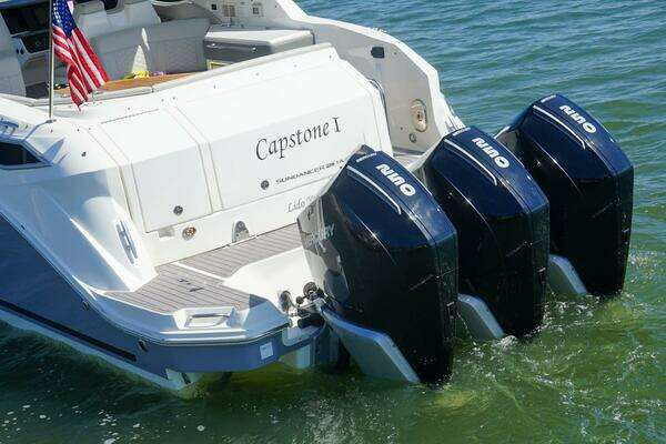 Sea Ray 320 Sundancer Outboard Yacht For Sale