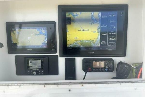 26ft SeaVee Yacht For Sale