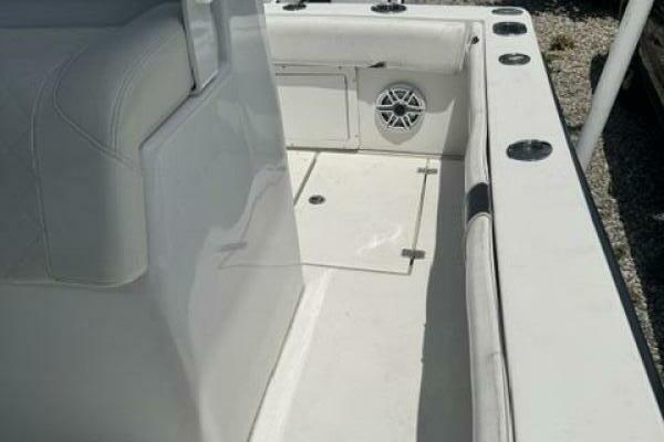26ft SeaVee Yacht For Sale
