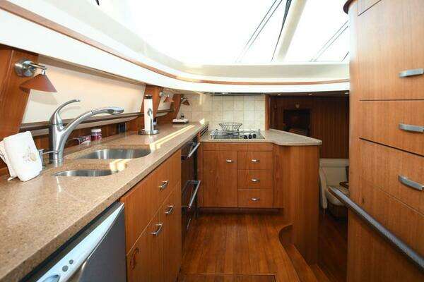 Tiara Yachts 5800 Sovran Yacht For Sale