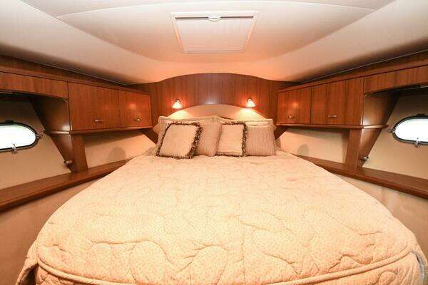 Tiara Yachts 5800 Sovran Yacht For Sale