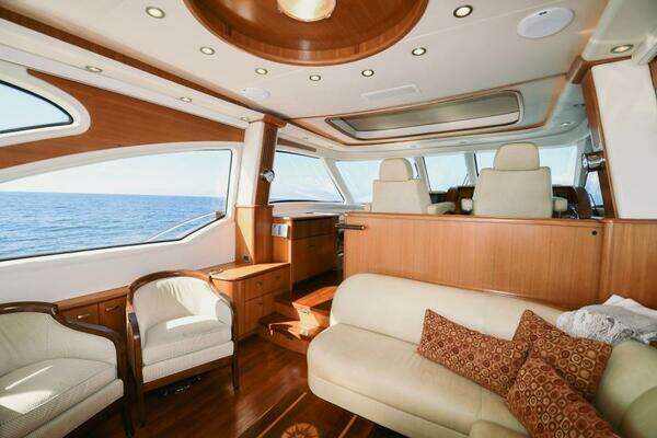 Tiara Yachts 5800 Sovran Yacht For Sale