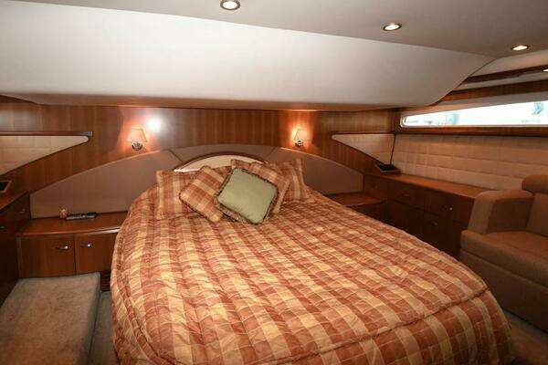 Tiara Yachts 5800 Sovran Yacht For Sale