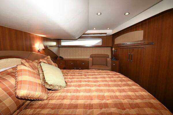 Tiara Yachts 5800 Sovran Yacht For Sale