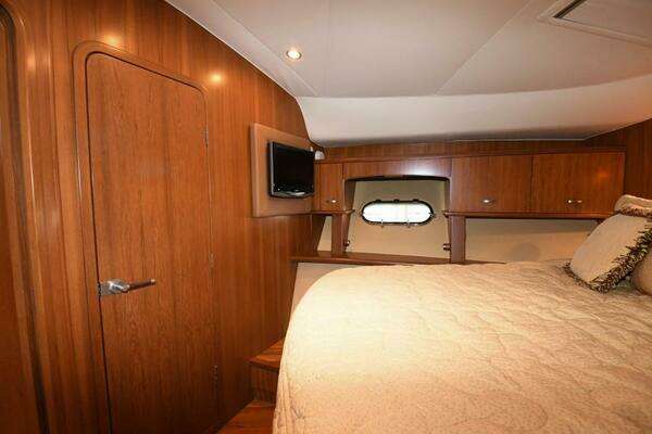 Tiara Yachts 5800 Sovran Yacht For Sale