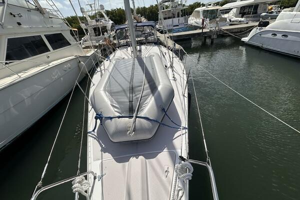 LuvHangin Out 44ft Catalina Yacht For Sale