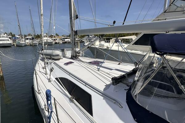 LuvHangin Out 44ft Catalina Yacht For Sale