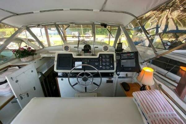 42ft Chris Craft Yacht For Sale