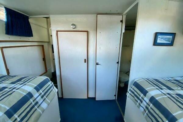 42ft Chris Craft Yacht For Sale