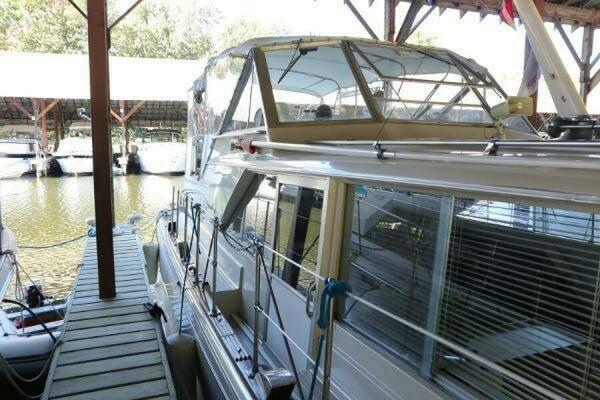 42ft Chris Craft Yacht For Sale