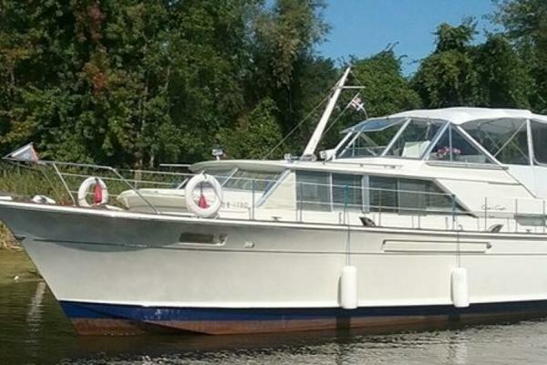 42ft Chris Craft Yacht For Sale